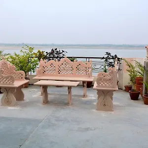 ganga-monastery.hotels-varanasi.com/