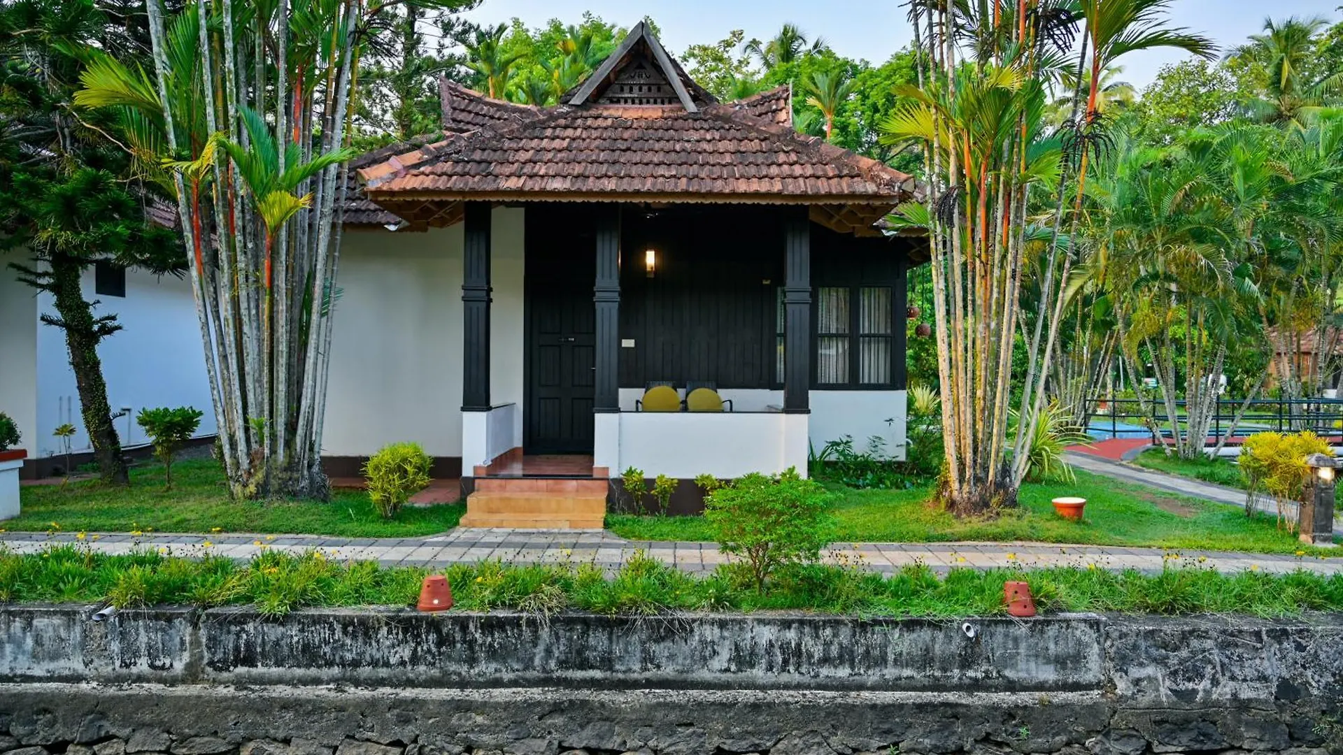 Paradise Heritage Resort Kumarakom