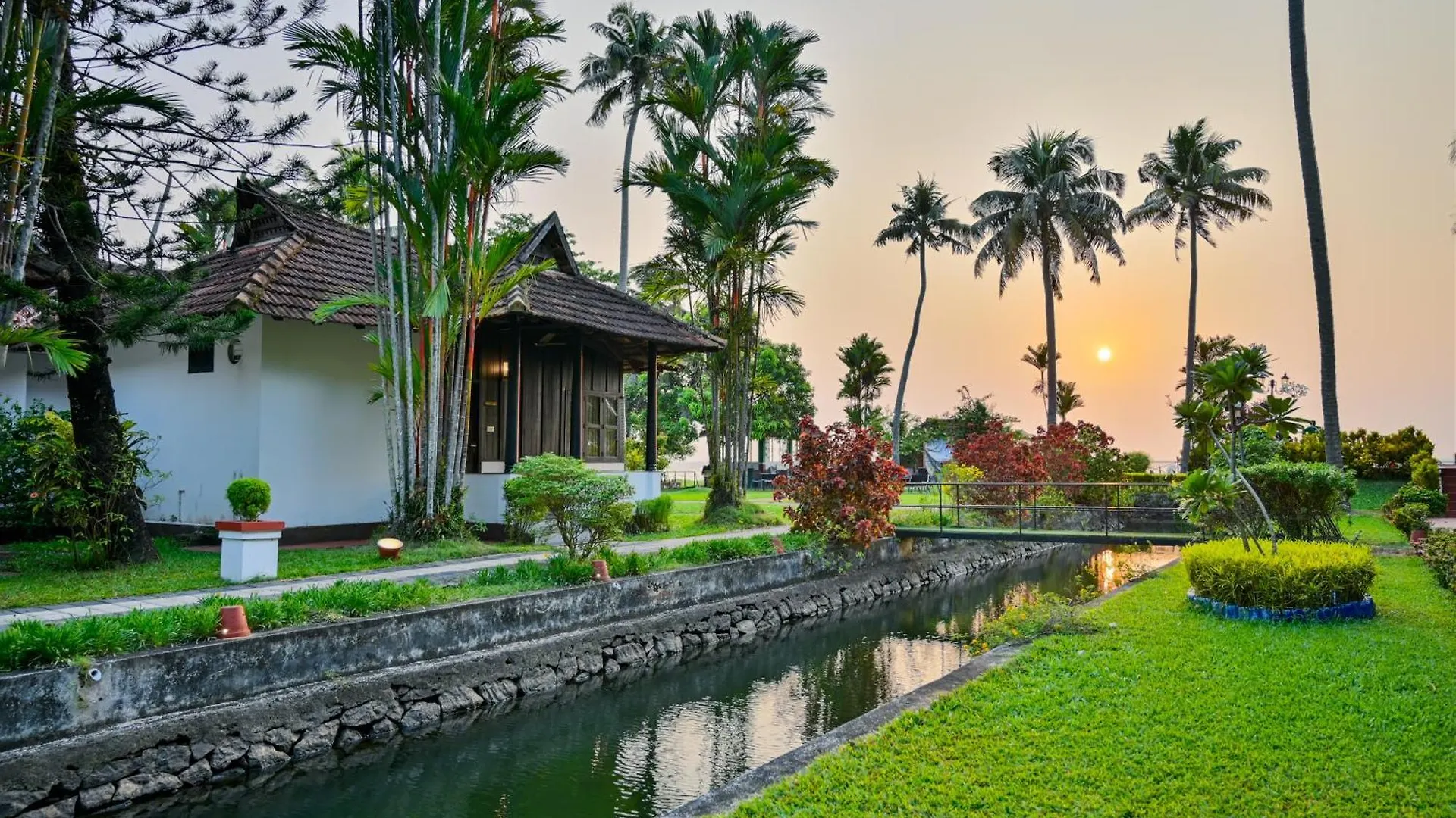 ***  Paradise Heritage Resort Kumarakom Indien