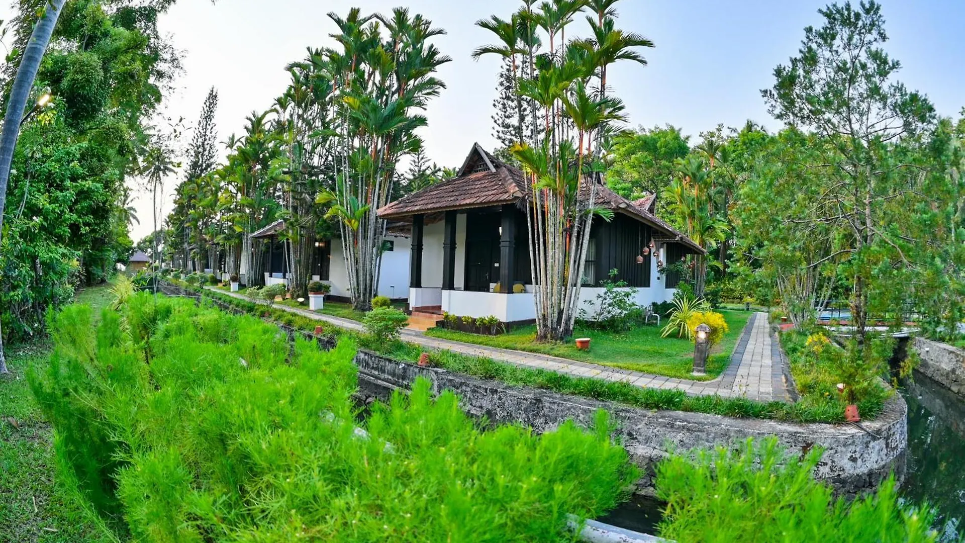 Paradise Heritage Resort Kumarakom Indien